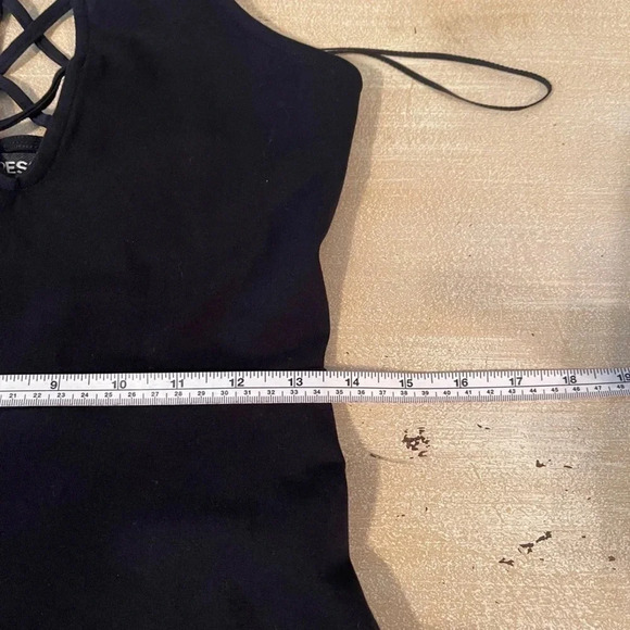 VINTAGE Express crisscross halter skater dress. Crisscross design in front. - Picture 7 of 10